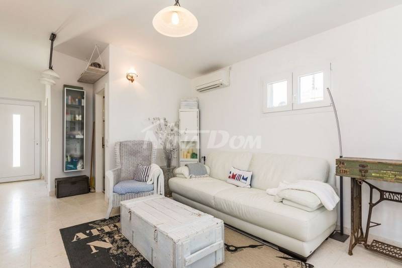 1 row to the sea, single-storey house with panoramic views. - 15