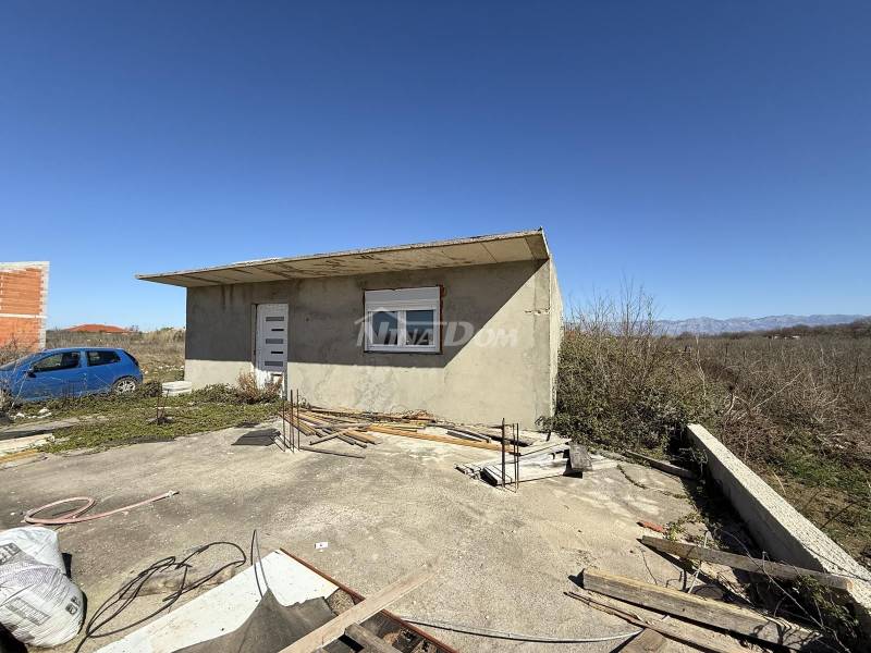 RESIDENTIAL HOUSE FOR SALE IN PRIVLAKA - 2