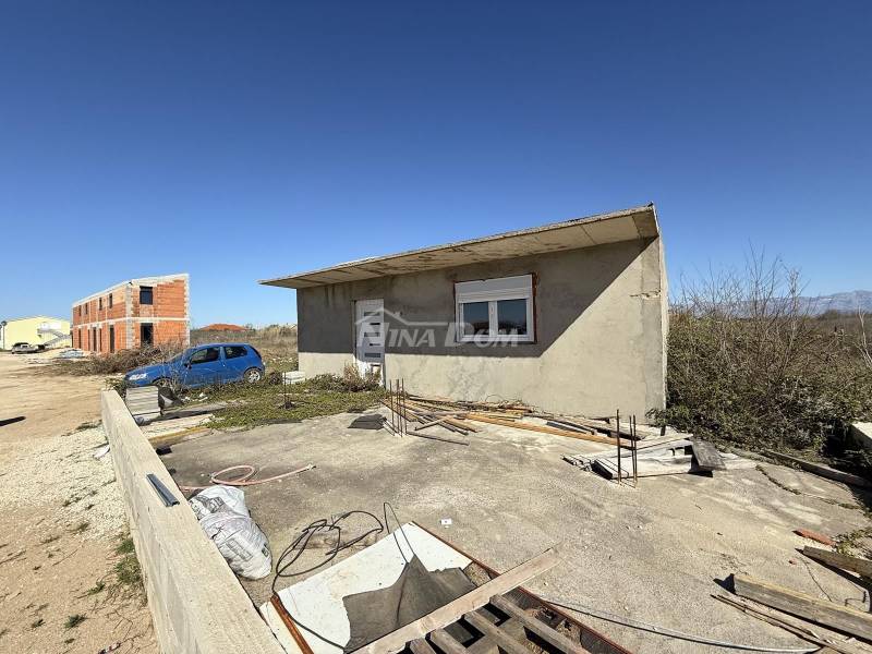 RESIDENTIAL HOUSE FOR SALE IN PRIVLAKA - 3