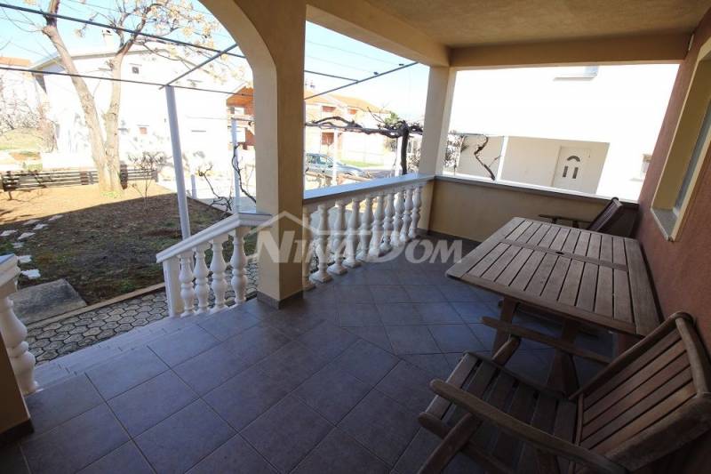 Rodinný dům se dvěma samostatnými apartmány s krásnou zahradou - 4