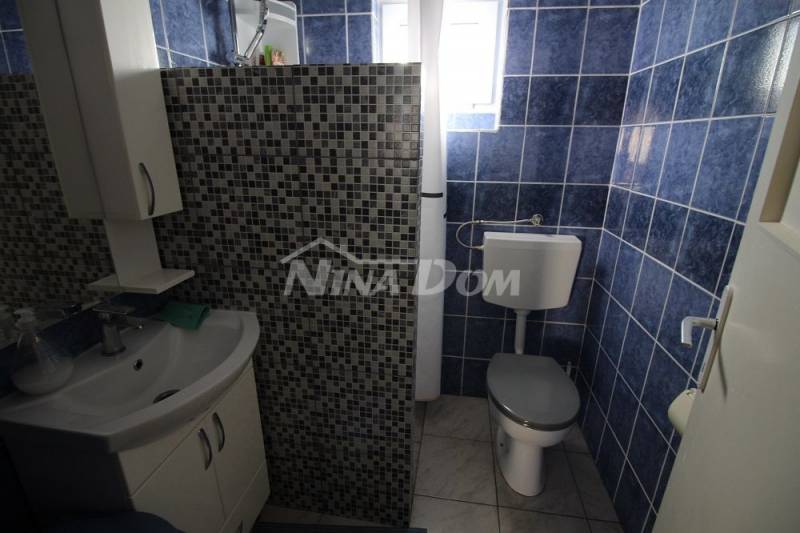 Rodinný dům se dvěma samostatnými apartmány s krásnou zahradou - 11