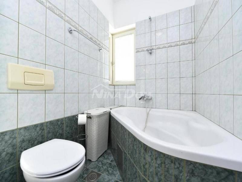 APARTMÁNOVÝ DŮM - 150 M OD MOŘE - 3 APARTMÁNY - 11