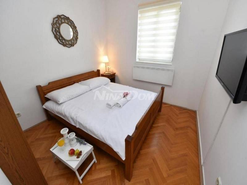 APARTMÁNOVÝ DŮM - 150 M OD MOŘE - 3 APARTMÁNY - 12