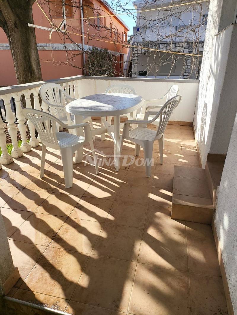 Bytový dům s velkou zahradou - 8