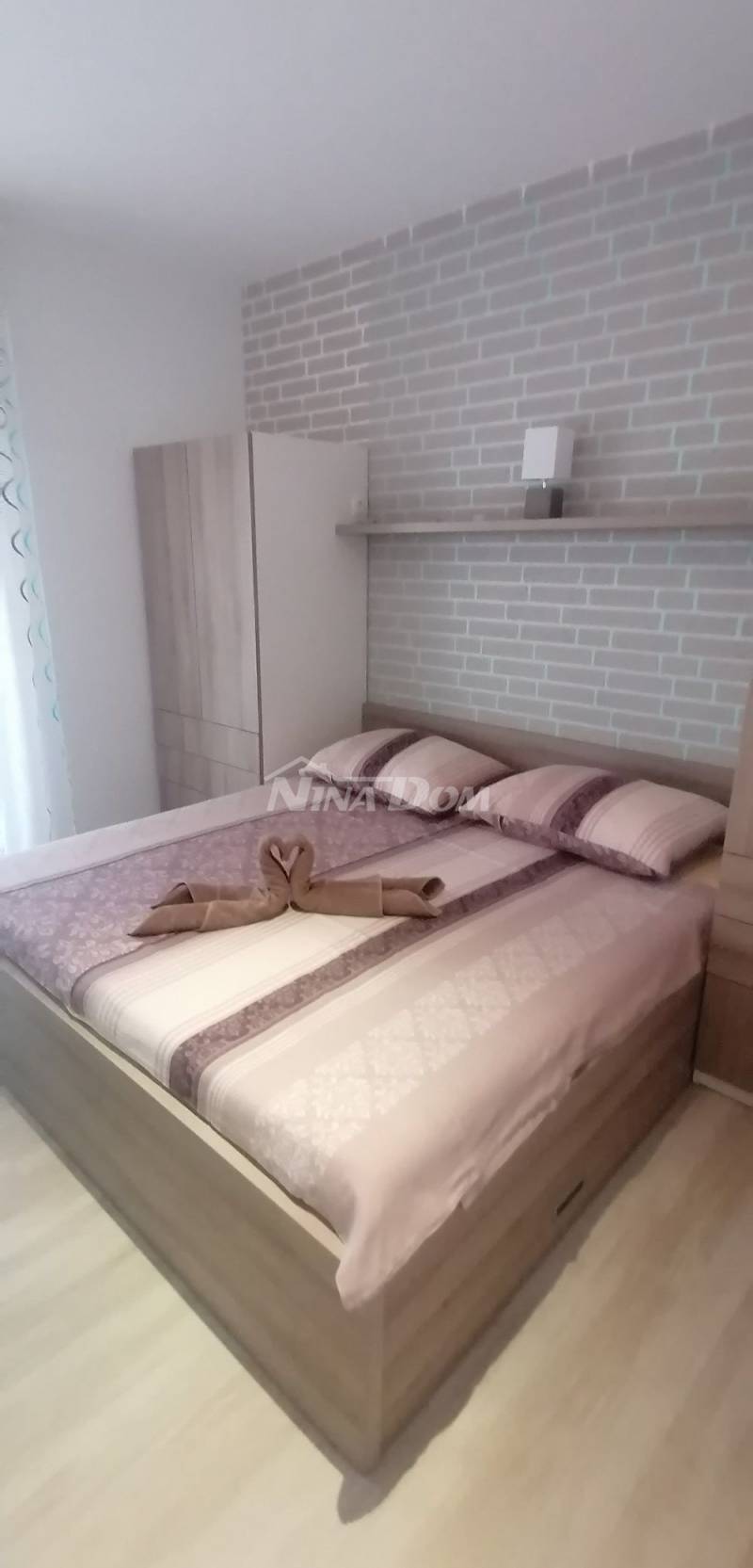 Nemovitost 50 metrů od moře, pěkně zdobená - 13