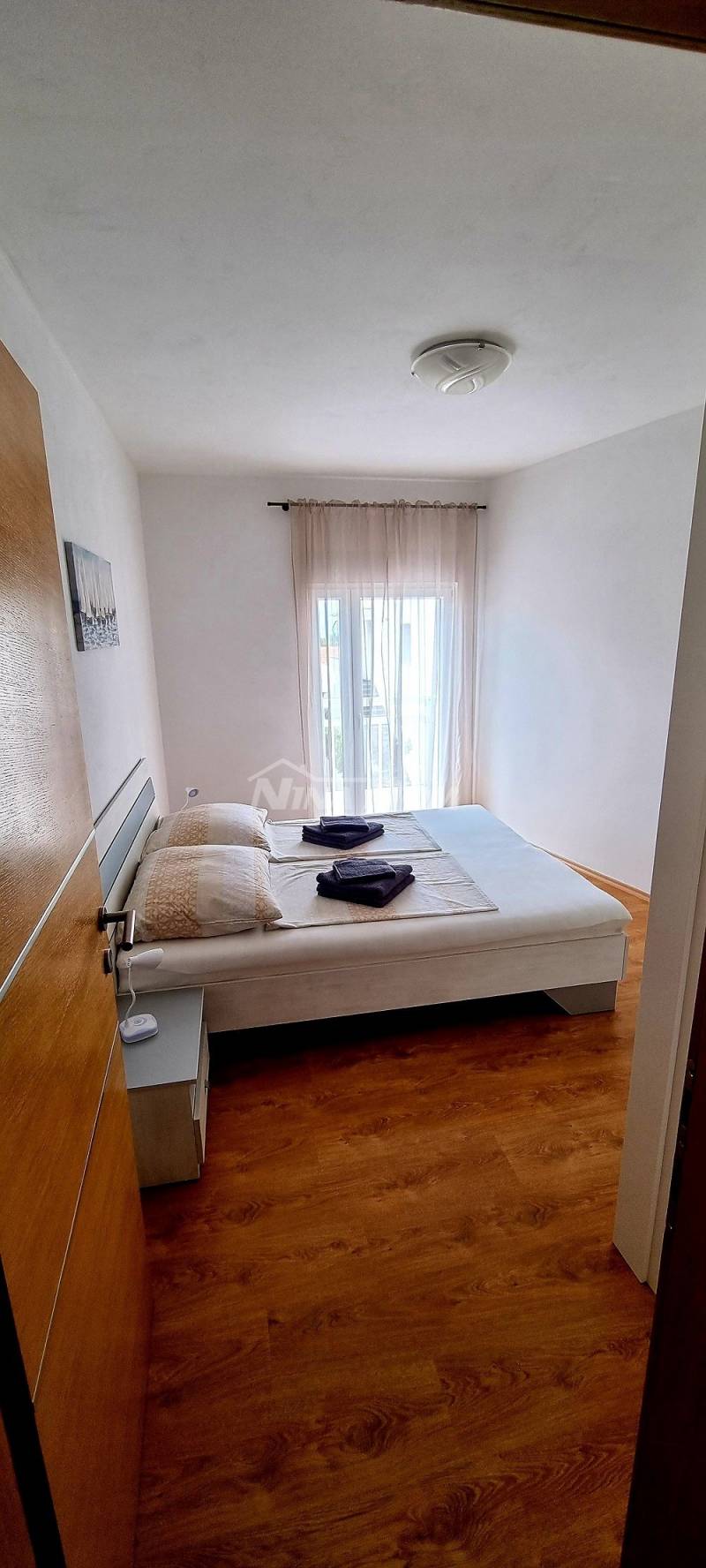 Nemovitost s dvoupodlažními apartmány 80 metrů od moře. - 13