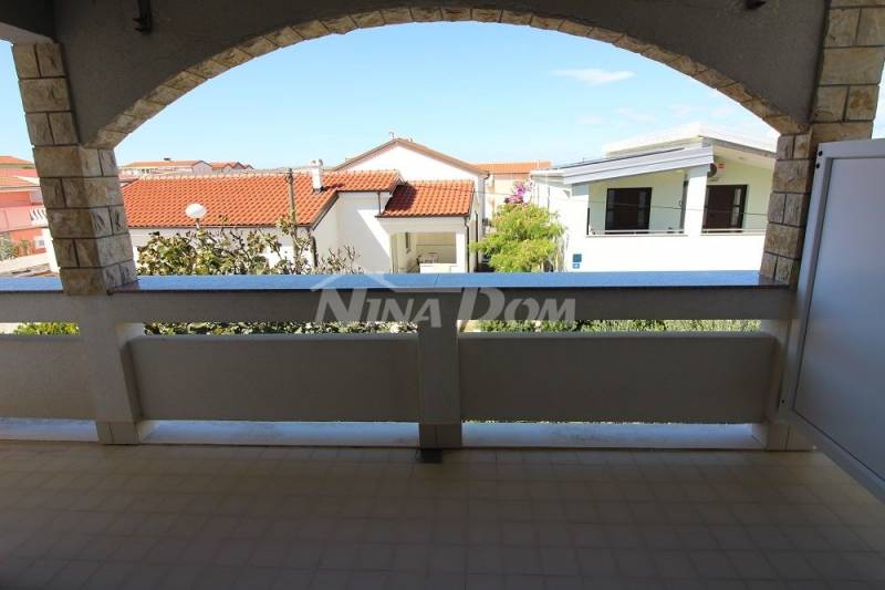 Nemovitost 190 metrů. k moři, s prostornou zahradou - 14