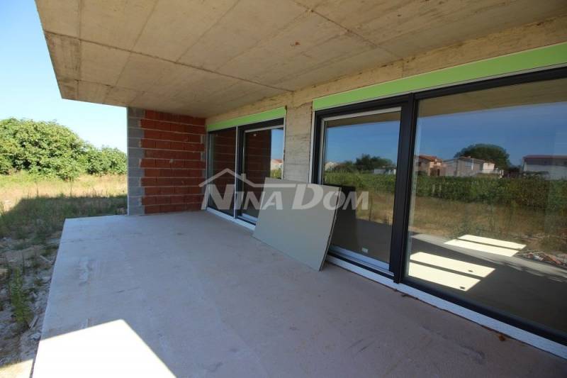 Novostavba, vila s bazénem ve výstavbě - 2