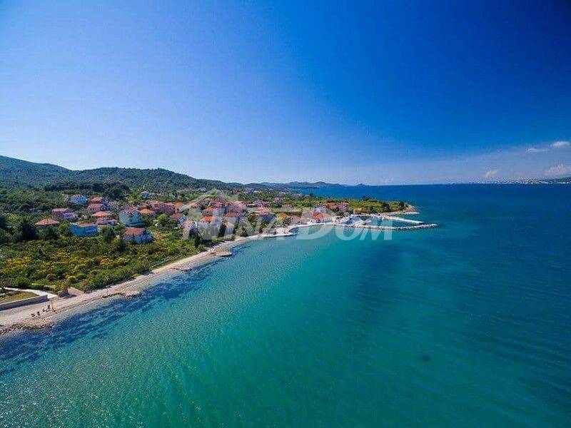 Pozemek 1. řada k moři - 1