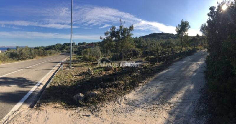 Stavební pozemek s výhledem na moře ideální pro apartmány - 3