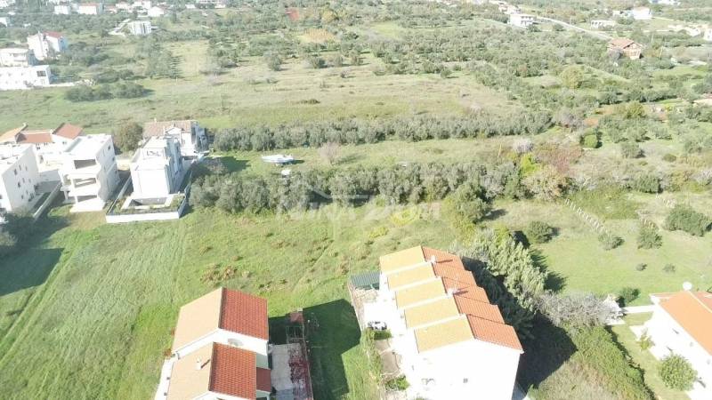 Stavební pozemek, druhá řada k moři - 6