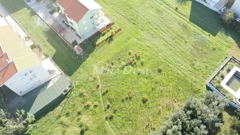 Stavební pozemek, druhá řada k moři - 7