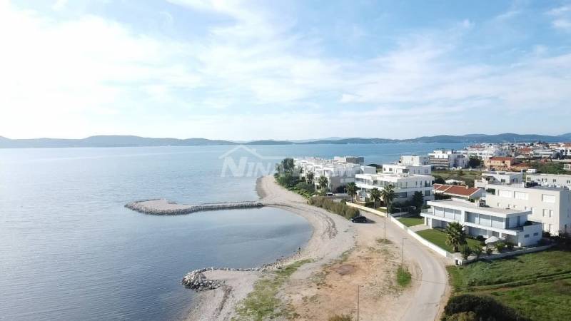 Stavební pozemek, druhá řada k moři - 12