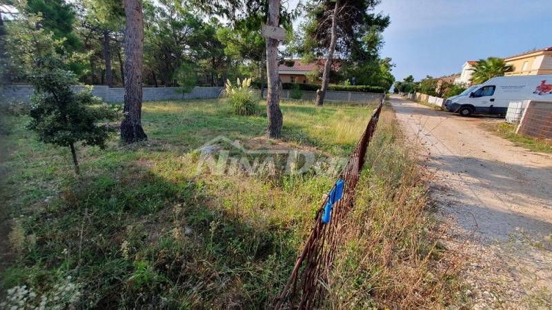 Stavební pozemek 600 m2, jižní strana, nutná příprava záměru UPU - 1