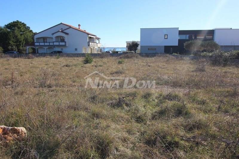 Jižní strana ostrova Vir, blízko centra, 140 m od moře podle plánu UPU. - 5