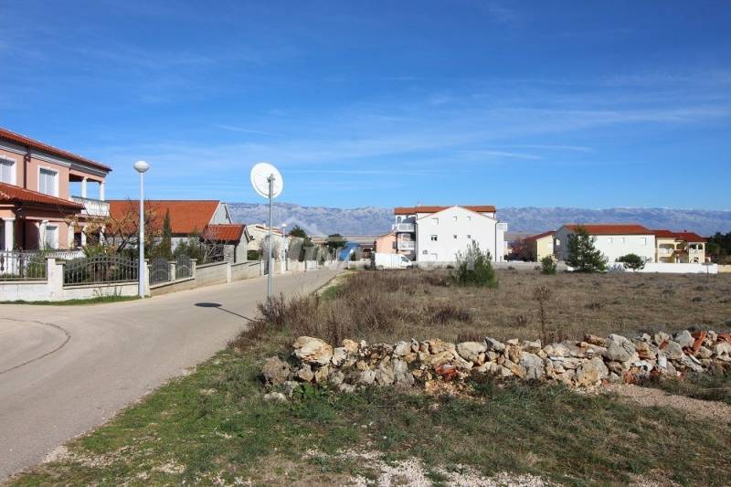 Stavební pozemek (nutná příprava plánu UPU) - 3