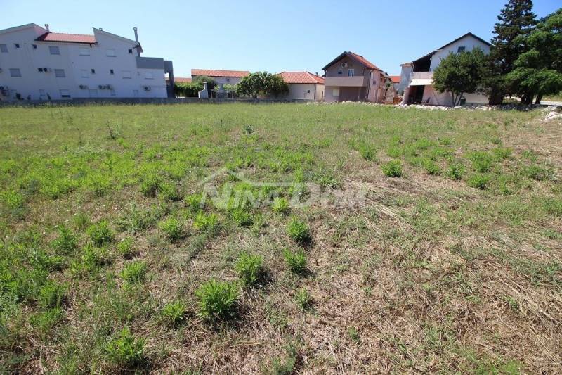 Stavební pozemek (nutná příprava plánu UPU) blízko centra 160 €/m2 - 5