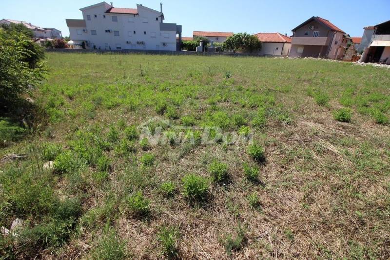 Stavební pozemek (nutná příprava plánu UPU) blízko centra 160 €/m2 - 6