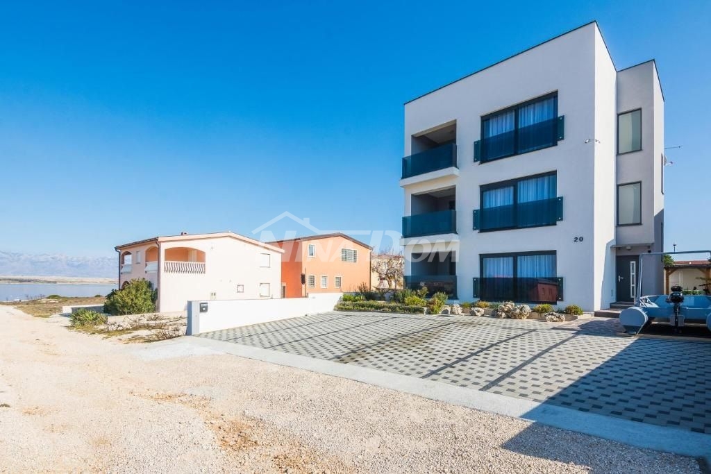 Apartmánový dům 150 metrů od moře