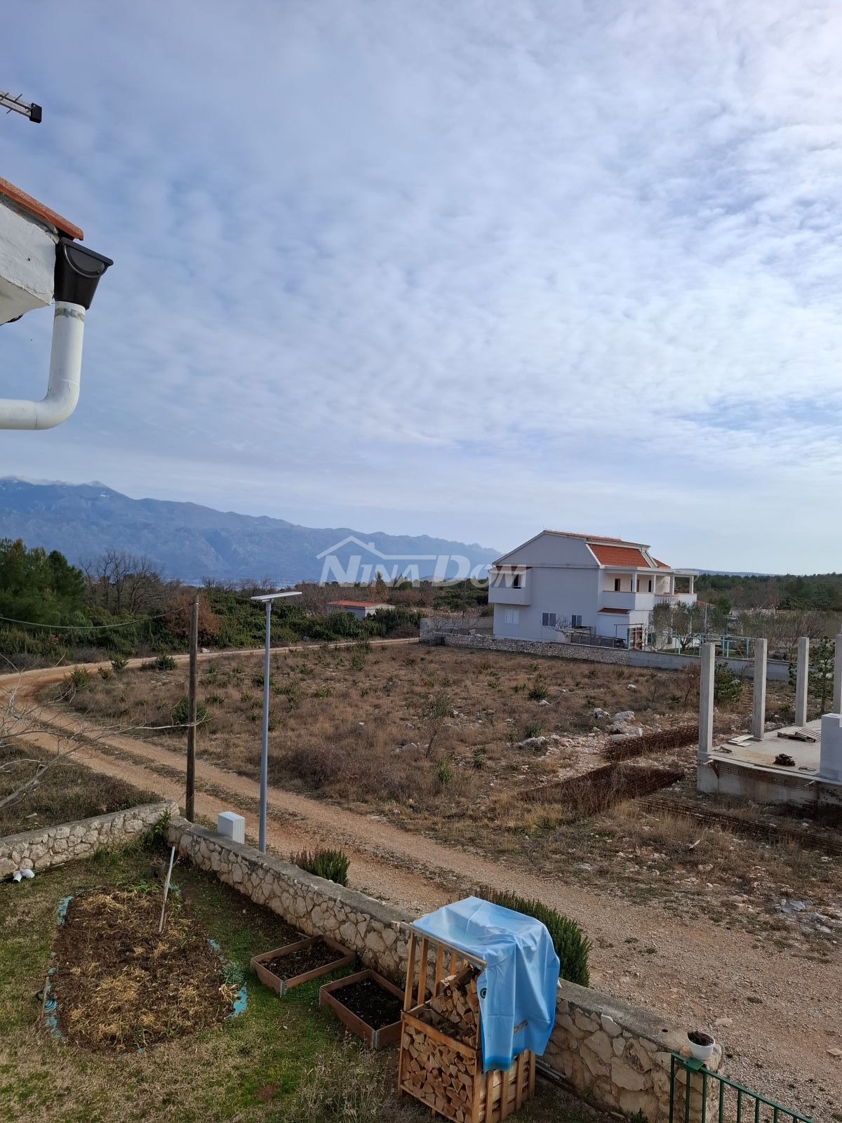 Je na prodej! Dům ve výstavbě v Ražanac, 1200 m od moře, výhled na Velebit!