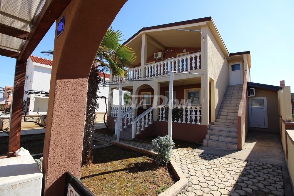 Rodinný dům se dvěma samostatnými apartmány s krásnou zahradou